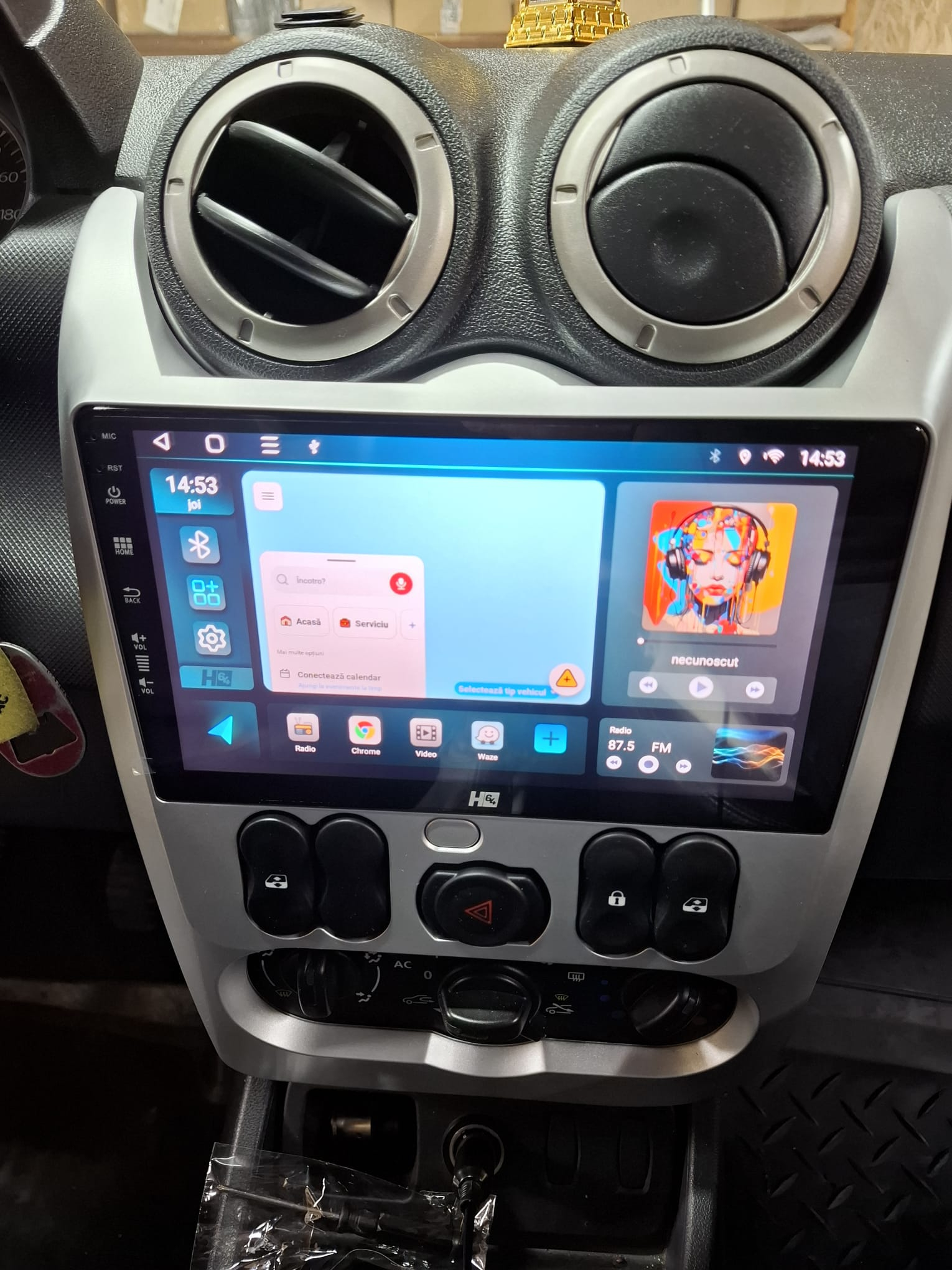 Multimedia HUB64 Dacia Duster 2011 – S4 Pro Series