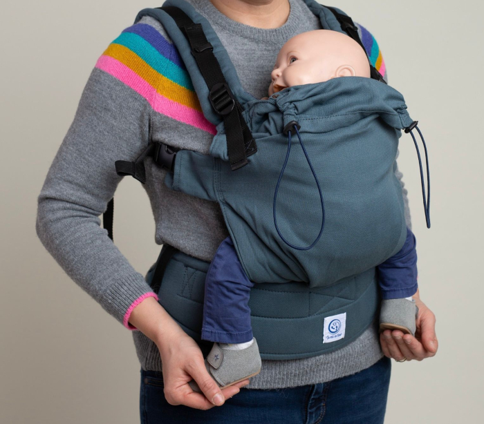 Un marsupiu sigur, prietenos și ușor de ajustat — creat pentru conectare și confort în fiecare zi [2]