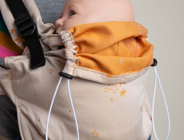 Un marsupiu sigur, prietenos și ușor de ajustat — creat pentru conectare și confort în fiecare zi [3]