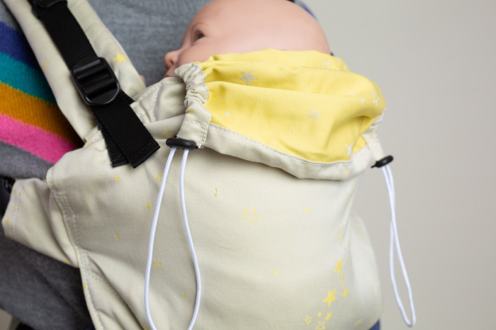 Un marsupiu sigur, prietenos și ușor de ajustat — creat pentru conectare și confort în fiecare zi [3]