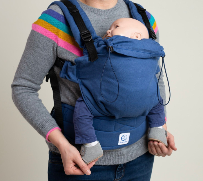 Un marsupiu sigur, prietenos și ușor de ajustat — creat pentru conectare și confort în fiecare zi [2]