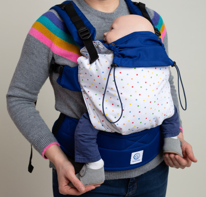 Un marsupiu sigur, prietenos și ușor de ajustat — creat pentru conectare și confort în fiecare zi [2]