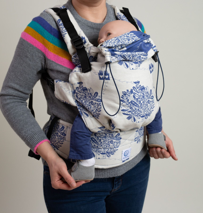 Un marsupiu sigur, prietenos și ușor de ajustat — creat pentru conectare și confort în fiecare zi [2]