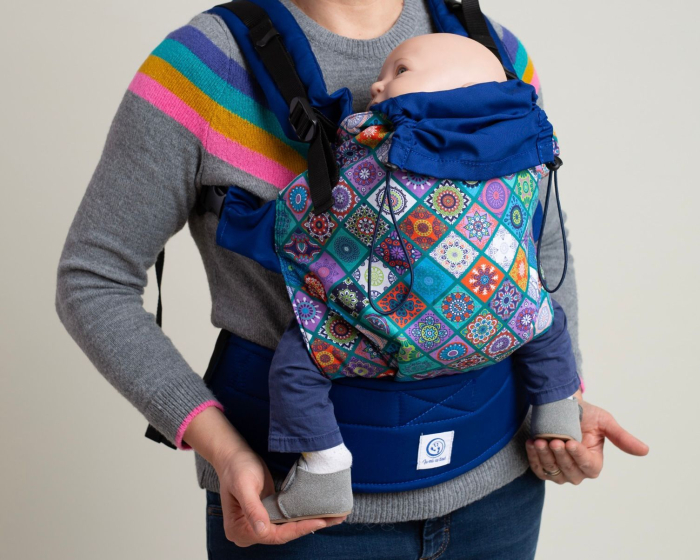 Un marsupiu sigur, prietenos și ușor de ajustat — creat pentru conectare și confort în fiecare zi [4]