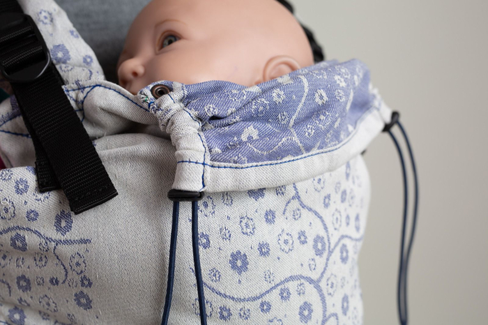 Un marsupiu sigur, prietenos și ușor de ajustat — creat pentru conectare și confort în fiecare zi [3]