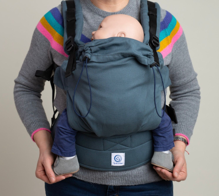 Bebeluș - Un marsupiu sigur, prietenos și ușor de ajustat — creat pentru conectare și confort în fiecare zi