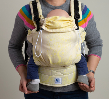 Bebeluș - Un marsupiu sigur, prietenos și ușor de ajustat — creat pentru conectare și confort în fiecare zi