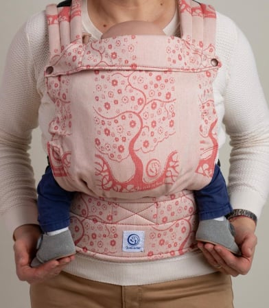 Babywearing & îmbrățișări sigure - Wrap-ul tău țesut are o noua identitate!