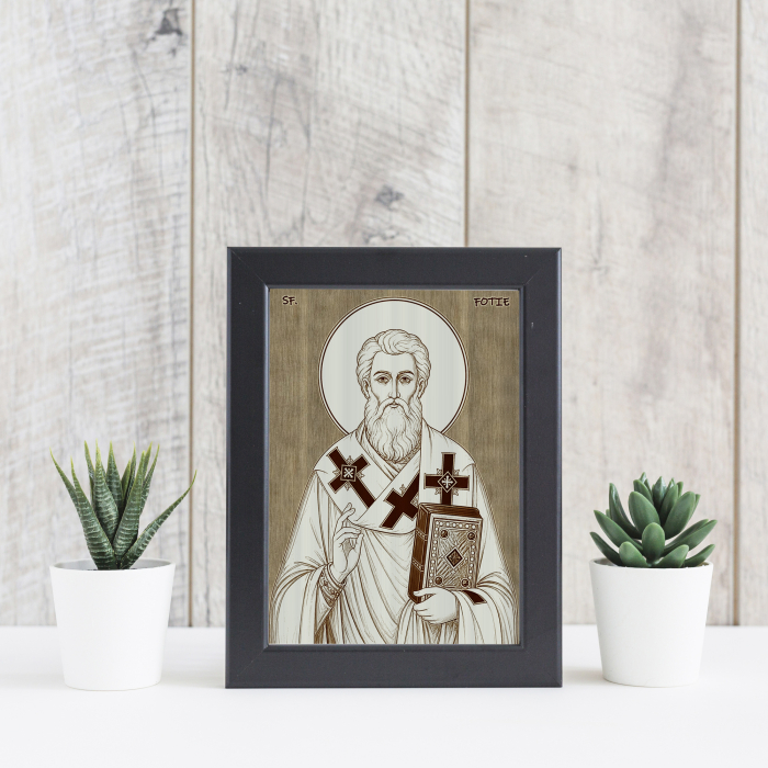 Icoana Sfantul Fotie cel Mare, Patriarhul Constantinopolului - icoana pirogravata pe lemn de plop cu rama neagra [4]
