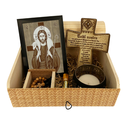 Catalog Icoane - Icoana Iisus Pastorul cel Bun - icoana pirogravata pe lemn de plop cu rama neagra