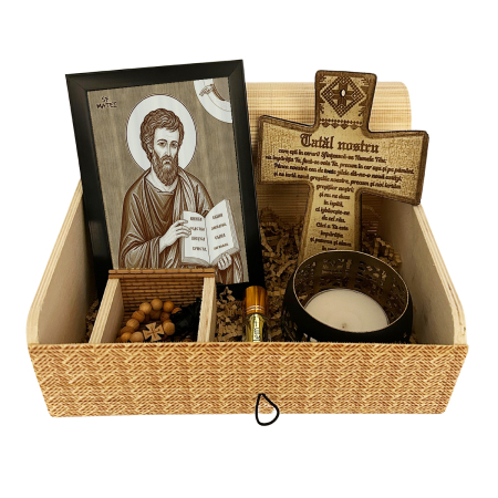 Catalog Icoane - Icoana Sfantul Apostol si Evanghelist Matei - icoana pirogravata pe lemn de plop cu rama neagra