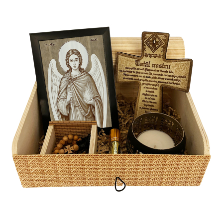 Icoane Sfinti - Icoana Sfantul Arhanghel Uriel - icoana pirogravata pe lemn de plop cu rama neagra