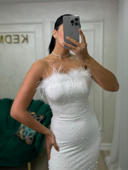 Rochie Mini Albă cu Pene și Perle [1]