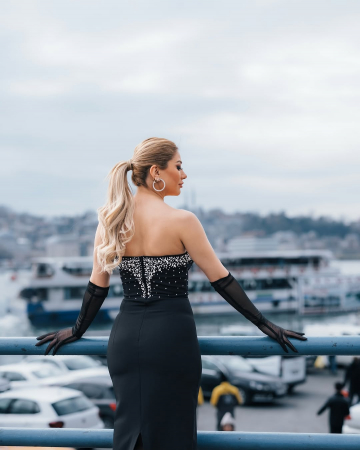 Rochie neagra, midi, cu perle [4]