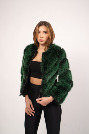 Geci si paltoane - Haină scurtă si elegantă, de blana de culoare verde