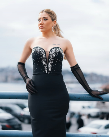 Rochie neagra, midi, cu perle [3]
