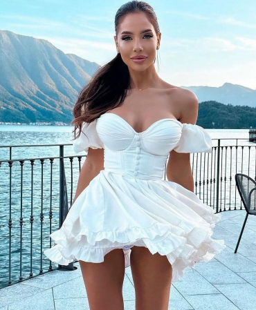 Imbracaminte - ROCHIE SCURTA CU CUPE SI NASTURI DE DECOR ALBA