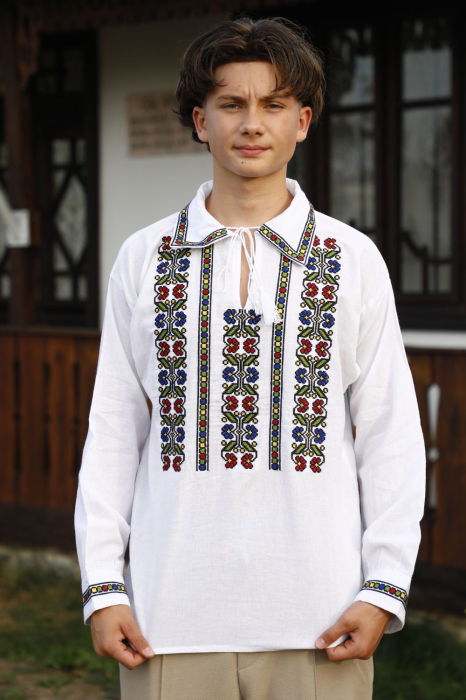 Cămașă tradițională Codrin broderie verde [3]