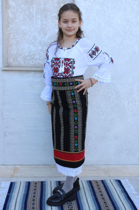 Catrinta bej traditionala copii [2]