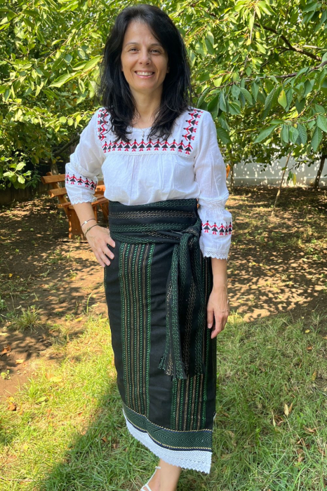 Catrinta cu broderie verde [3]