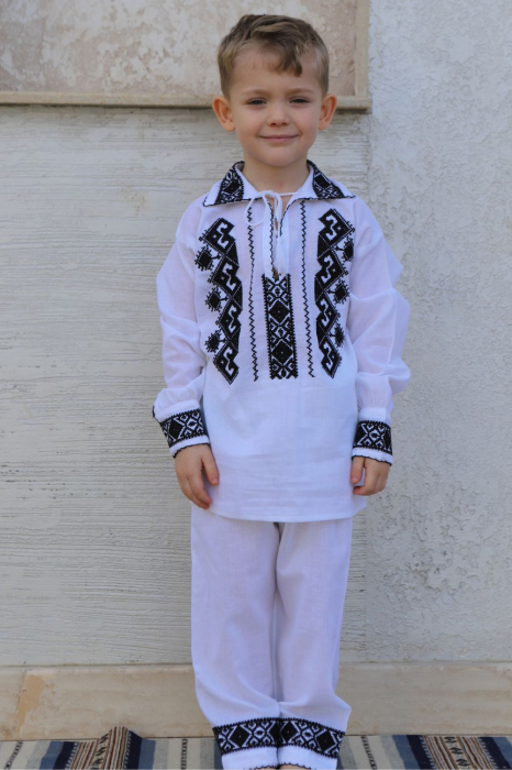 Compleu baieti Ilarion broderie neagra [3]