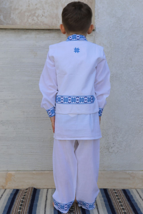 Compleu baieti Vlasie broderie albastra [4]