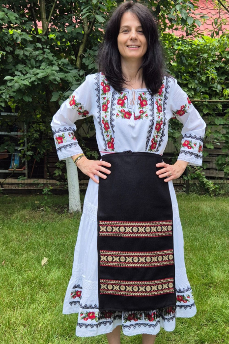 Fotă damă tradițională broderie spicul graului [1]