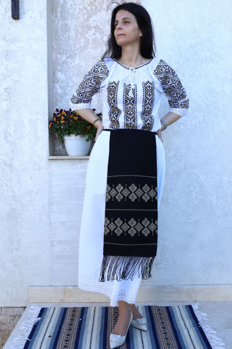 Fotă damă tradițională model geometric romb broderie bej [2]