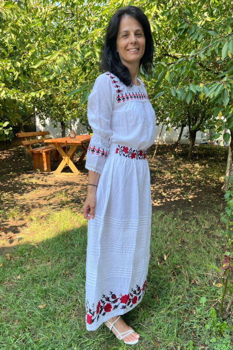 Fustă damă Hristina broderie roșie [4]