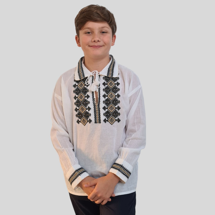 Ie băieți Laviniu broderie bej [2]