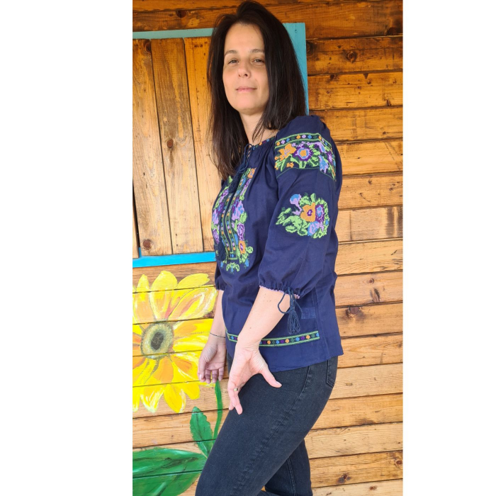 Ie damă Pelaghia bleumarin [2]