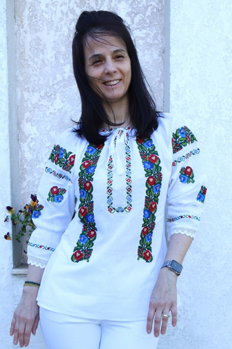 Ie damă Amira [2]