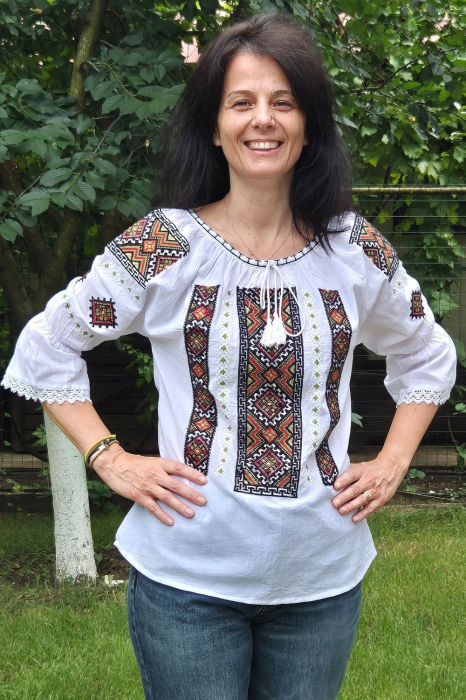 Ie damă Paraschevi broderie caramizie [3]