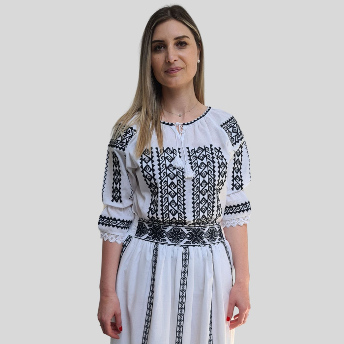 Ie damă Florina broderie neagră [3]