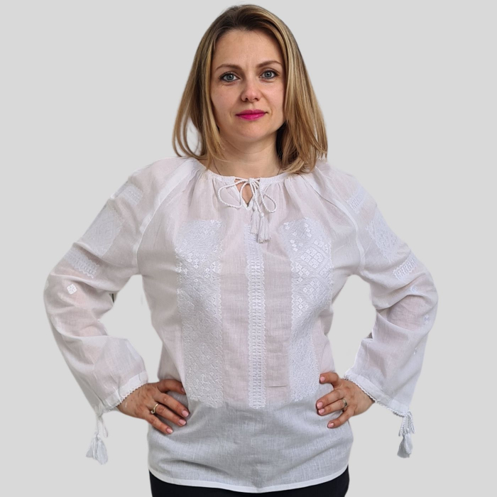 Ie damă Melania [2]