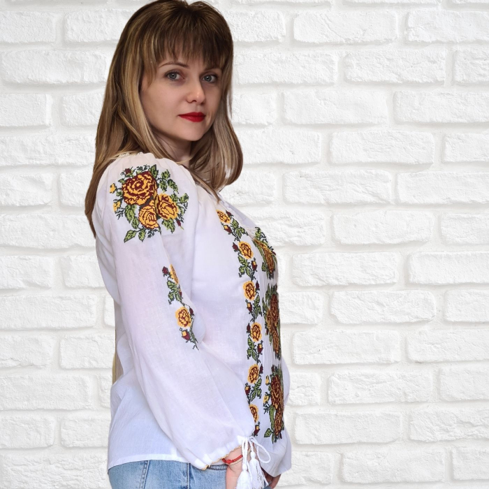 Ie damă Hristina broderie galben [3]