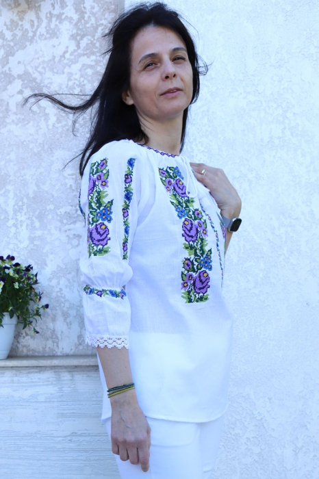 Ie damă Iustina broderie mov [3]