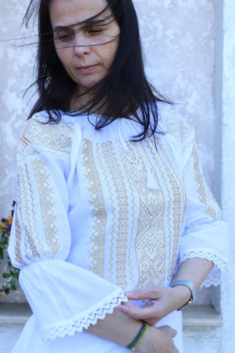 Ie damă Aurelia broderie aurie [3]