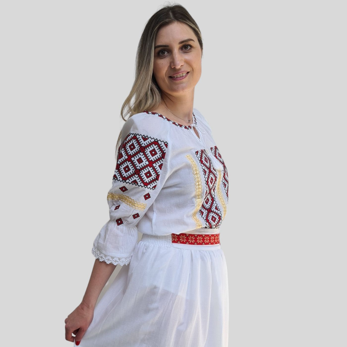 Ie damă Liliana [2]