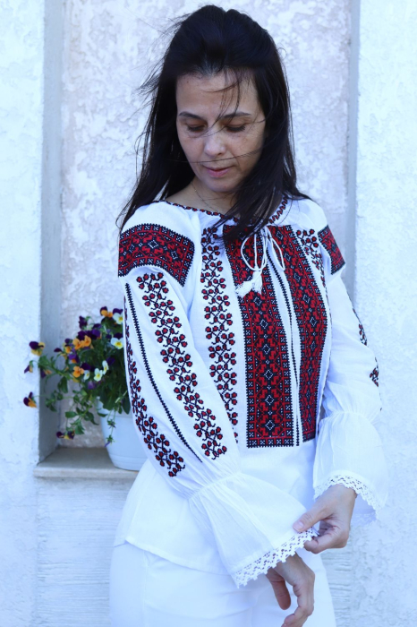 Ie damă Monalisa broderie rosie [3]