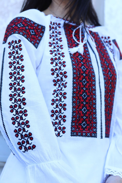 Ie damă Monalisa broderie rosie [4]