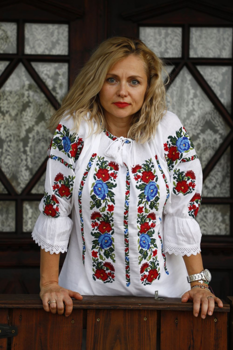 Ie dama Malina broderie albastra [3]