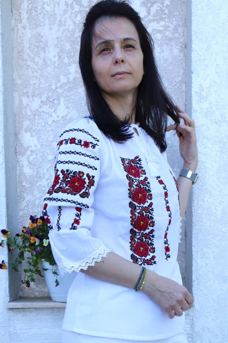 Ie damă Tamara broderie rosie [2]