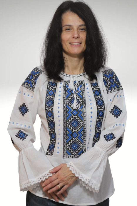 Ie damă Paraschevi broderie albastra maneca lunga [2]