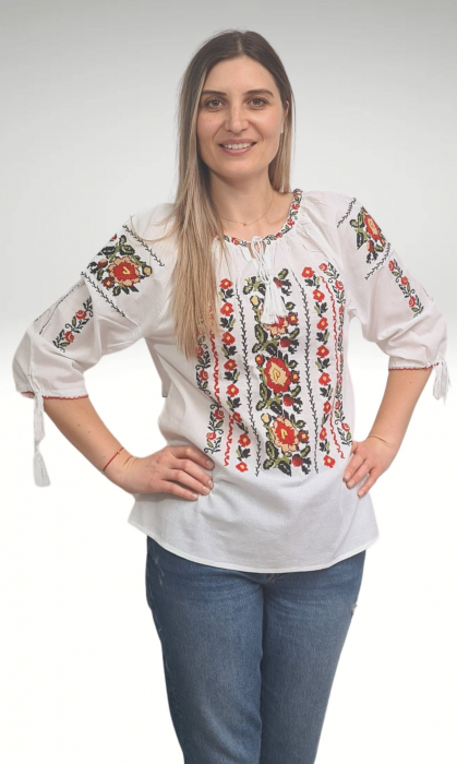Ie damă Cora [2]