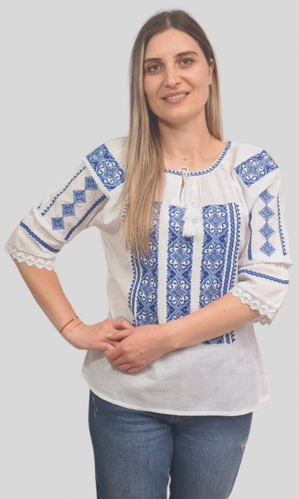 Ie damă Romanita broderie albastra [3]