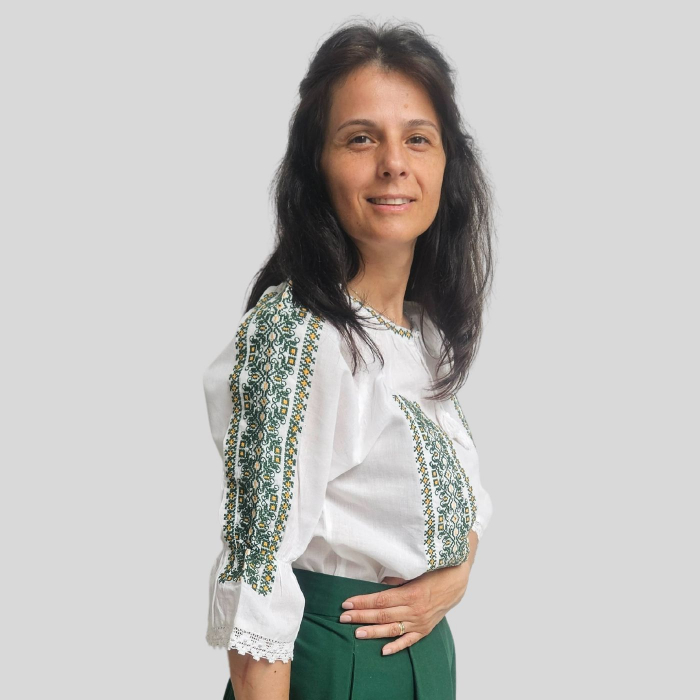 Ie damă Suzana broderie verde [4]