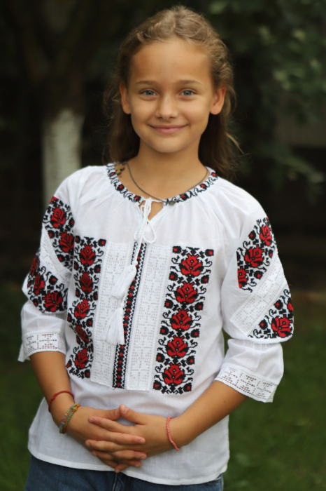 Ie fete Agatonica broderie rosie [2]