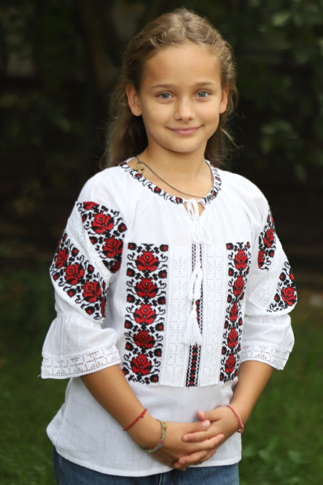 Ie fete Agatonica broderie rosie [3]