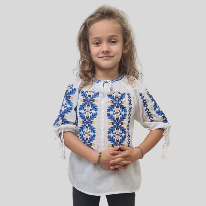 Ie fete Parascheva broderie albastra [2]